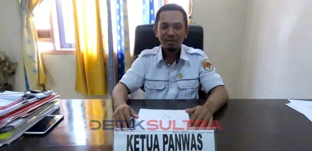 Ketua Panwas Kolaka Juhardin