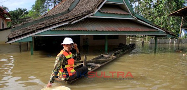 Kondisi RUmah Warga Bantaran Sungai Wanggu yang Terendam Banjir