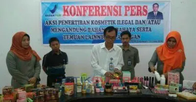 bpom konferensi pers tentang pengawasan obat dan makanan