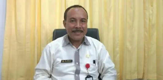 Ketgam: General Manager Swiss-Belhotel Kendari (tengah), Firman Hidayat.