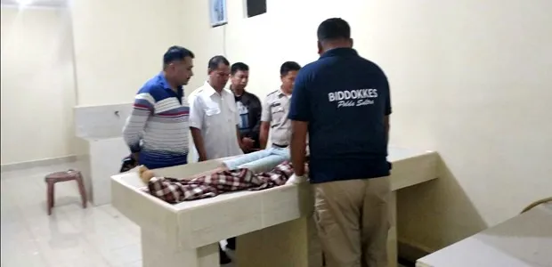 Mayat korban tanah longsor di RS Bhayangkara