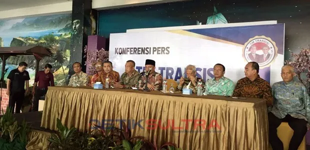 Suasana konferensi pers Tim Transisi Aman.