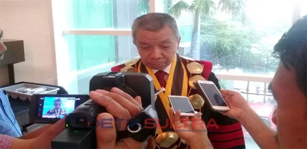 Rektor Unsultra Prof Andi Bahrun