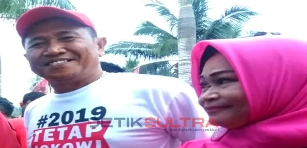 Ishak Ismail dan Istri Narni Lachmuddin