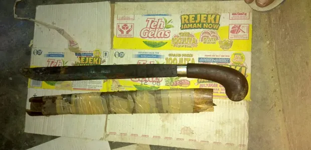 Barang bukti parang