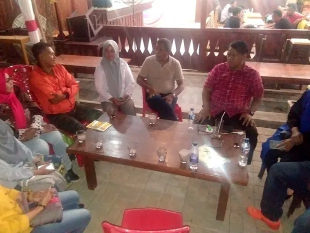 Forum Honorer K2