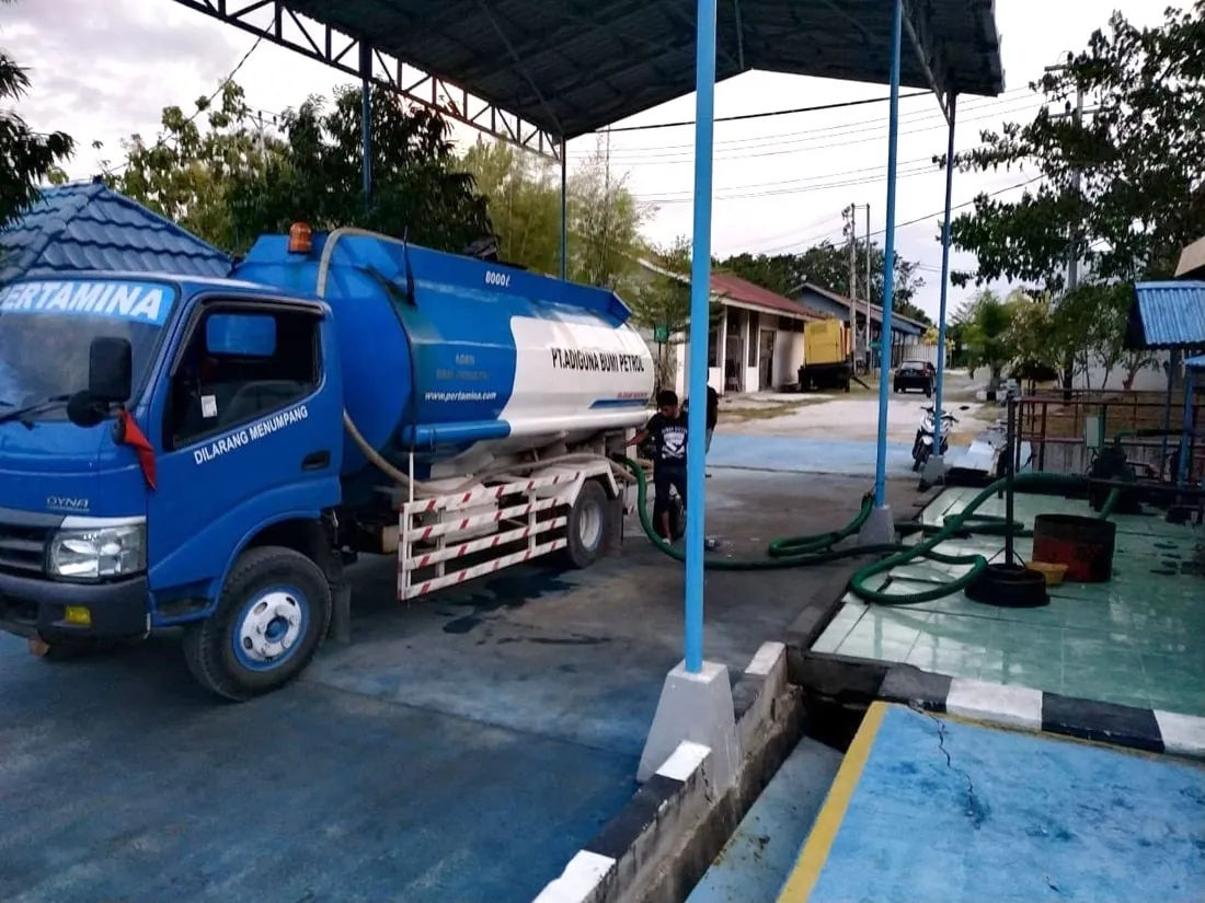 Mobil Tangki Pengangkut BBM - Gempa Palu Donggala