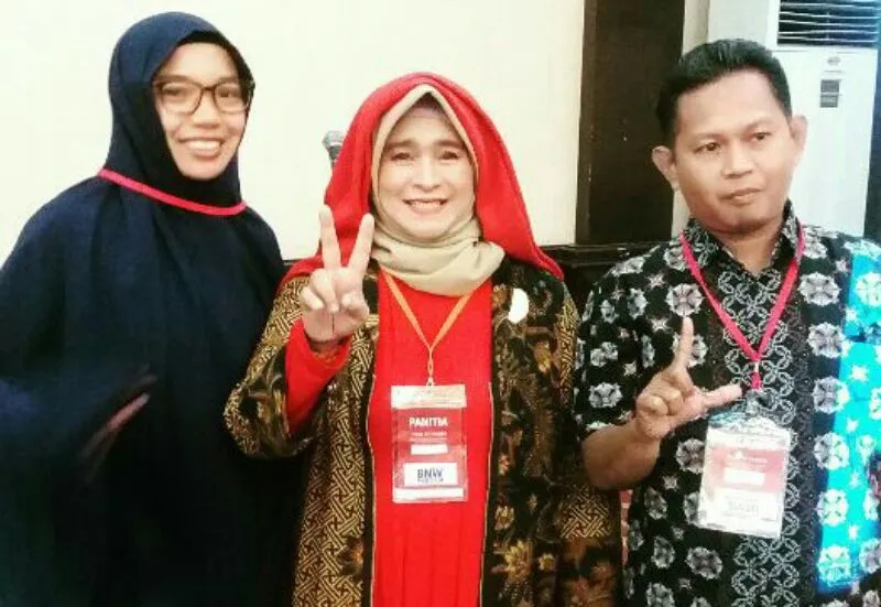 Neno Warisman Aktifis #2019gantipresiden