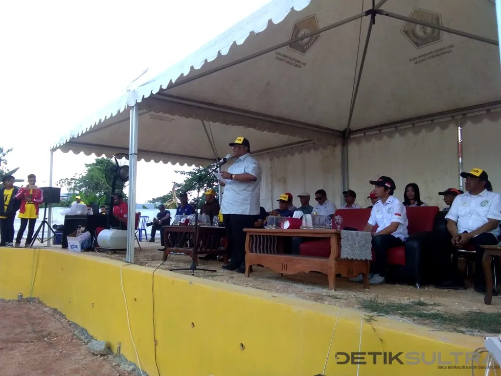 Ali Mazi Buka Kejurnas Softball Junior