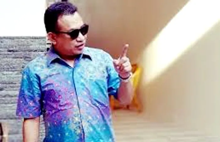 Foto Direktur AMAN Center La Ode Rahmat Apiti, Pembangunan di Muna barat