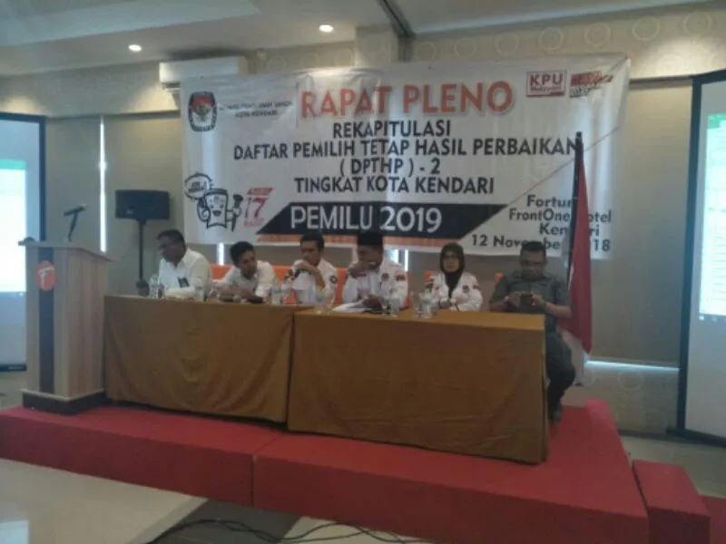 Rapat pleno KPU Kota Kendari