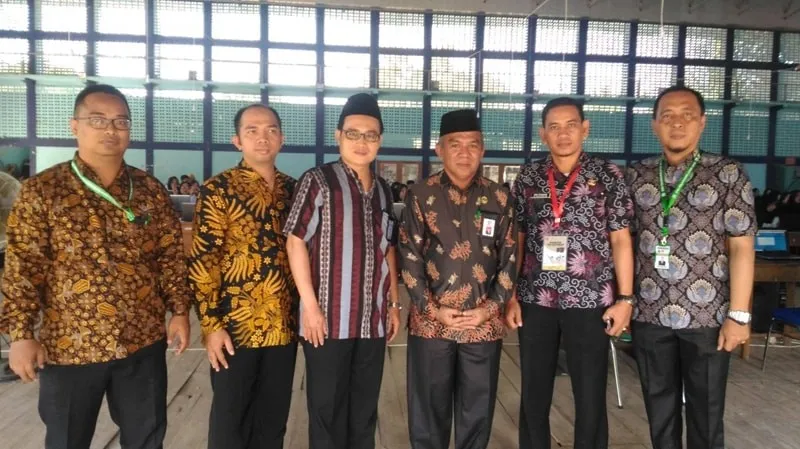 Ka Kanwil Kemenag Sultra bersama Panitia Tes CPNS Kemenag