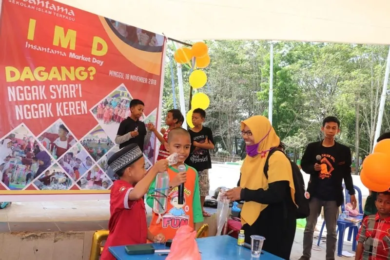 Aksi Dagang Syar'i Ala Anak SDIT Insantama