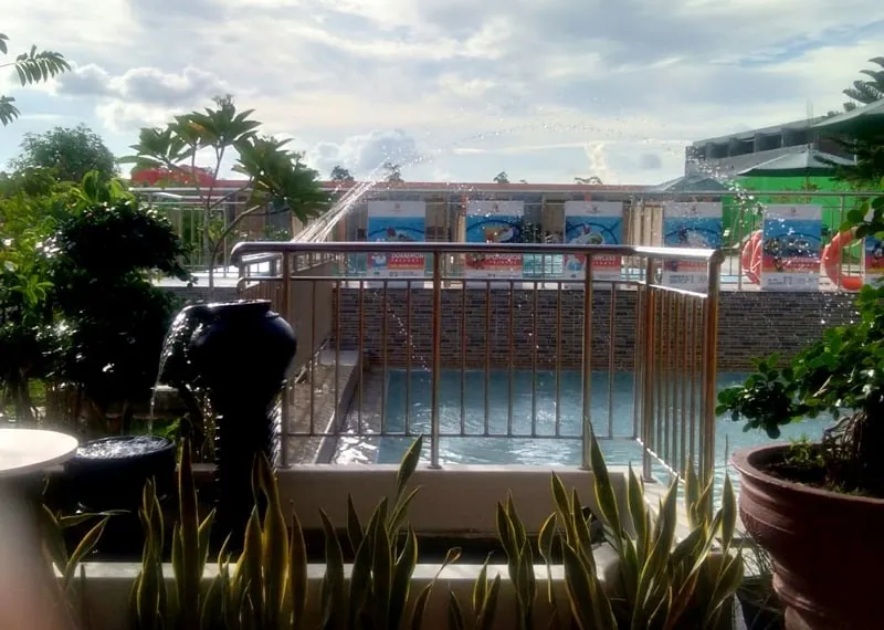 Kolam Renang Hotel Fortune FrontOne