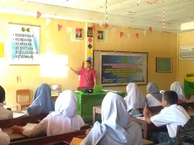 Dosen PH UMK Bawa Materi di SMA Ilmiah