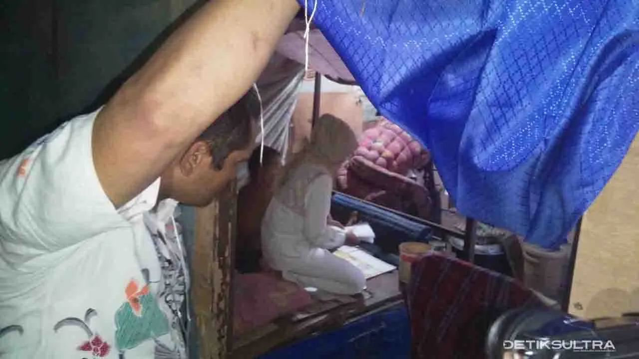 Nenek Penderita Stroke Mencoblos di Pembaringan