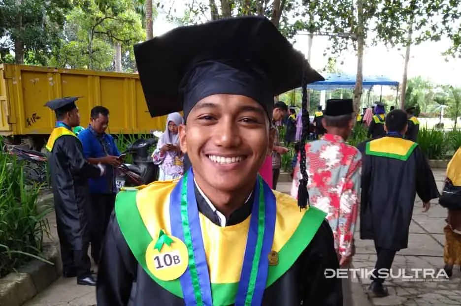Wisuda UHO, Aktivis Dakwah Raih Predikat Cumlaude