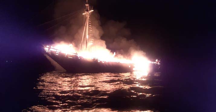 Kapal Terbakar di Pulau Towea, Empat Penumpang Selamat dan Dievakuasi ke RS Bhayangkara