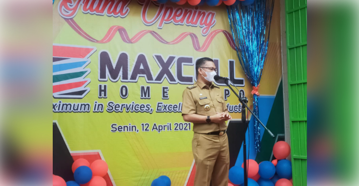 Wali Kota Kendari Resmikan Maxcell Home Depo