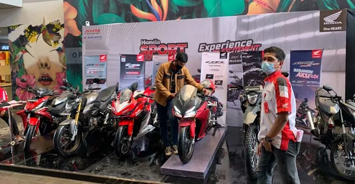 Buruan ke Lippo Plaza Kendari! Beli Motor Sport Honda Dapat Diskon Rp6,5 Juta
