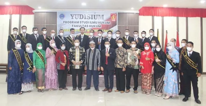 Unidayan Baubau Telurkan 26 Sarjana Hukum Baru