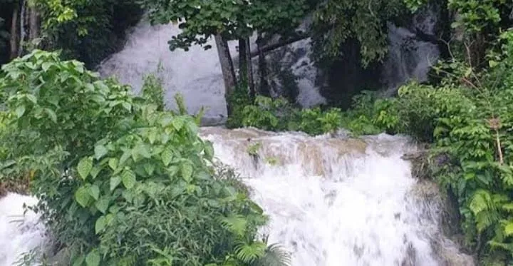 Menikmati Keindahan Wisata Air Terjun Lamoahi di Butur