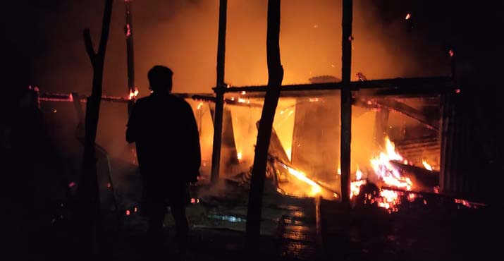Teledor Tinggalkan Api Menyala, Rumah Warga di Kolaka Utara Hangus Terbakar
