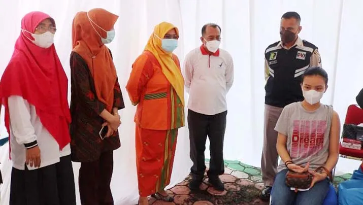 BPOM Kendari Gandeng Polda Sultra Gelar Vaksinasi Bagi Warga Kendari