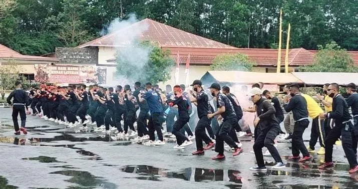 Kawal Para Atlet di Ajang PON Papua, Brimob Polda Sultra Gelar Simulasi Pengamanan