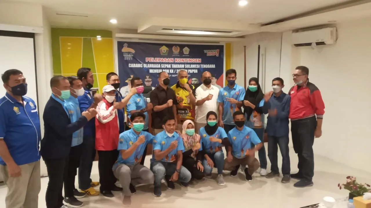 KONI Sultra Lepas Kontingen Atlet Sepak Takraw ke PON Papua