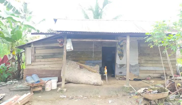 Tinggal di Rumah Gubuk, Penderita Diaebetes Dapat Bantuan dari ASR Kendari