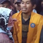 Orang Tua Almarhum Yusuf Kardawi Hadir di Aksi Demo Buat Tenangkan Massa