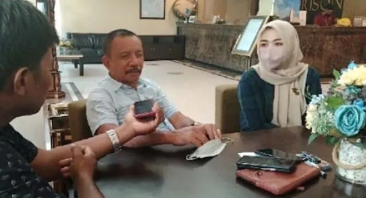 Ketua PBSI Sultra, Dr LM Bariun