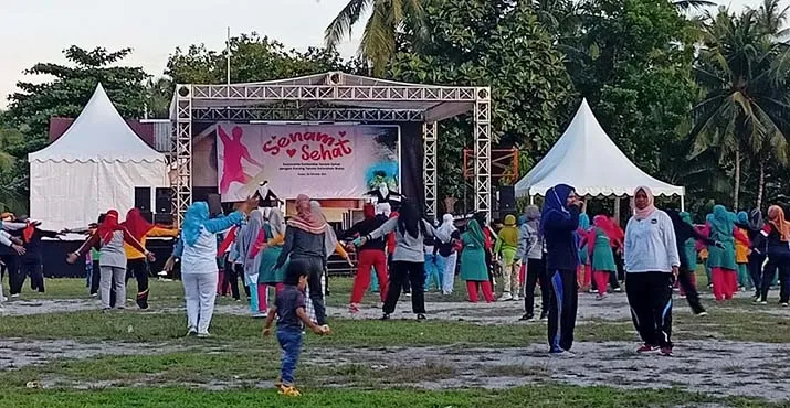 Semarak Momen Sumpah Pemuda, Warga Tomia Gelar Senam Sehat