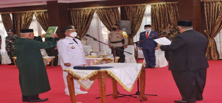 Gubernur Sultra Resmi Melantik Sulwan Abunawas sebagai Pj Bupati Kolaka Timur