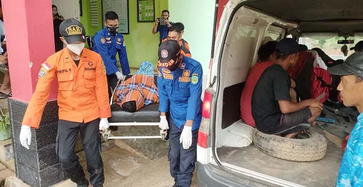 Basarnas Kendari Temukan Korban Tabrakan Longboat di Sungai Malili