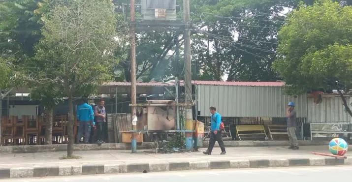 Trafo PLN di Kendari Terbakar