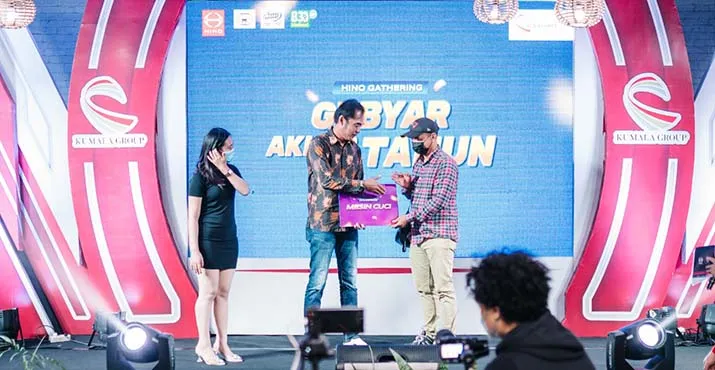 Gelar Gathering Gebyar Akhir Tahun, Hino Kumala Beri Kejutan ke Pelanggan Setia