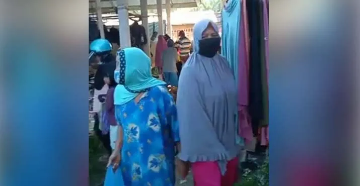 Transaksi Jual Beli di Pasar Wolasi Terapkan Prokes Covid-19