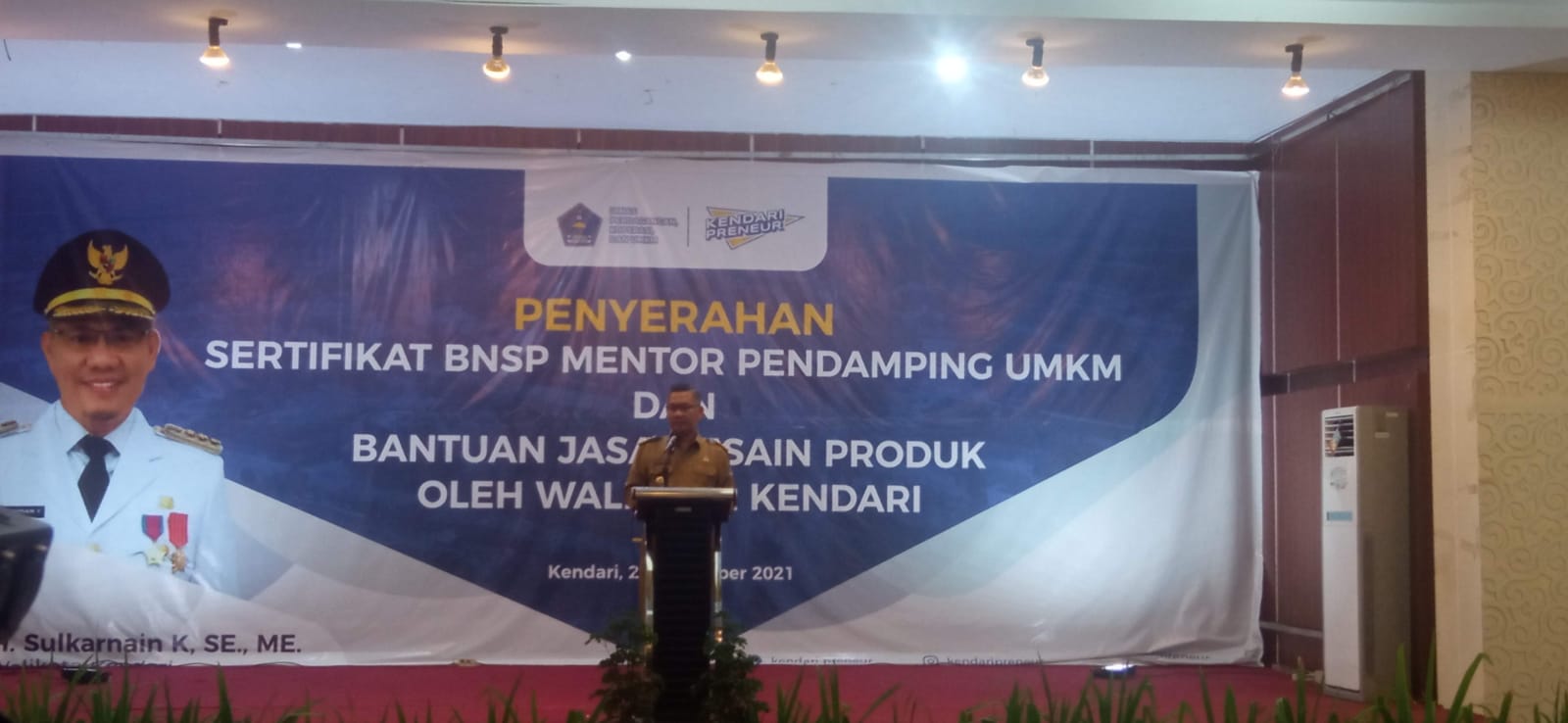 100 Pelaku UMKM di Kendari Terima Sertifikat BNSP