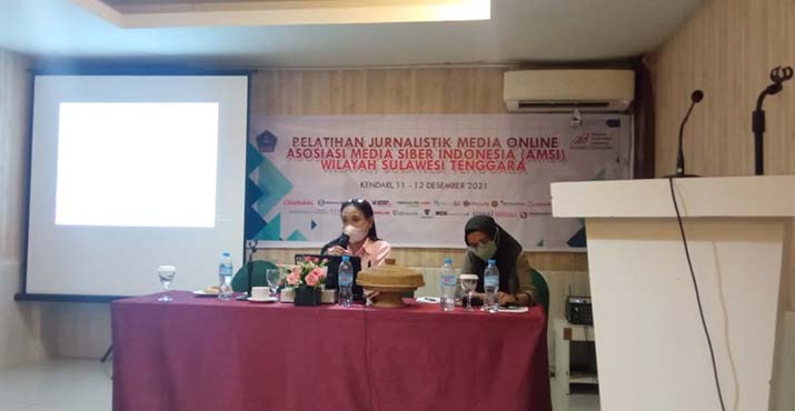 Bangun Profesionalitas Media Siber, AMSI Undang Kajur Jurnalistik UHO sebagai Pemateri