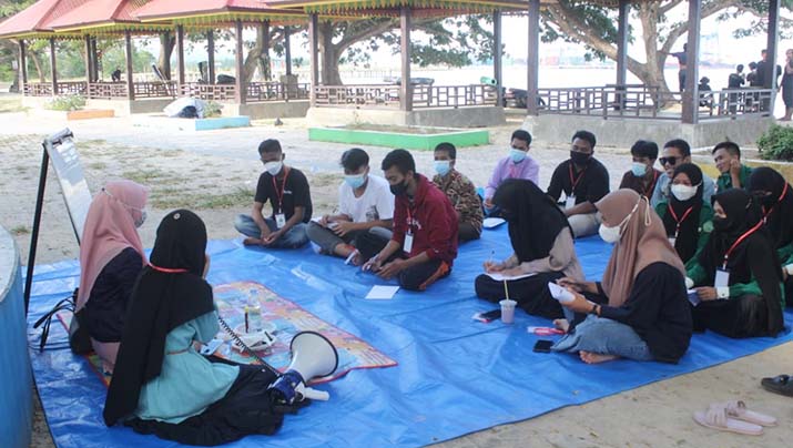 Selenggarakan KPI Camp di Pantai Nambo, Mahasiswa Patuh Prokes Covid-19