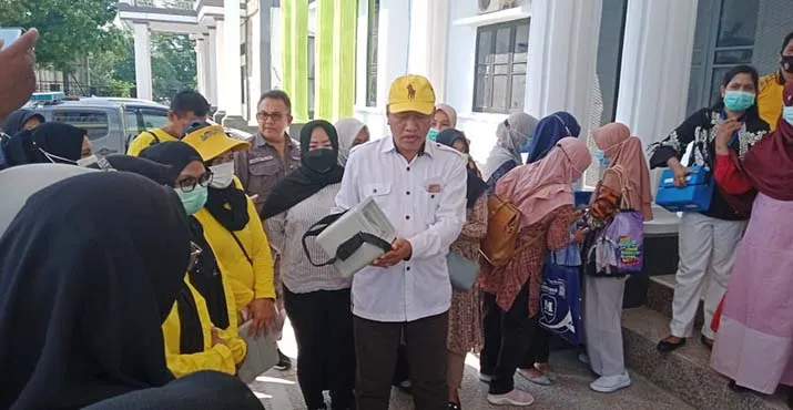 Dinkes Muna Target Vaksinasi 1.000 Orang per Hari