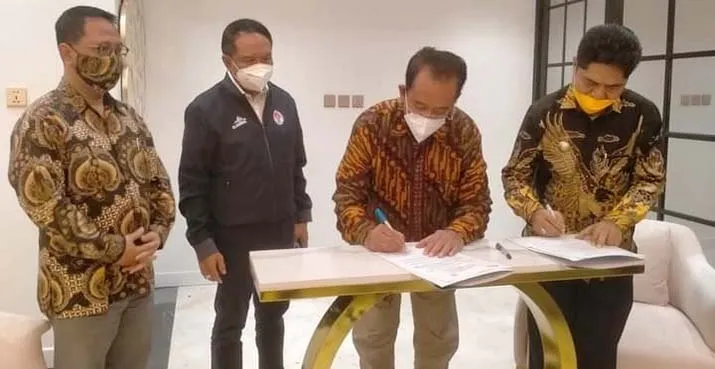 Bupati Buton Sambangi Menpora, Sekaligus Teken Kerjasama dengan UICI