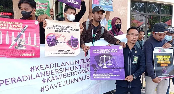 AJI Kendari Dan IJTI Sultra Aksi Solidaritas Jelang Vonis Kasus Kekerasan Jurnalis