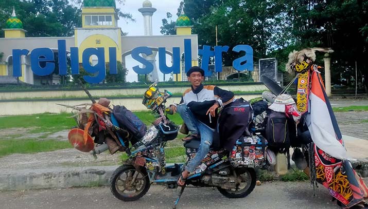 Biker Asal Surabaya Touring Keliling Indonesia Hingga ke Sultra