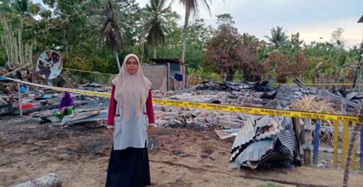 Kisah Pilu Naima, Rumah Terbakar Kini Mengungsi di Masjid