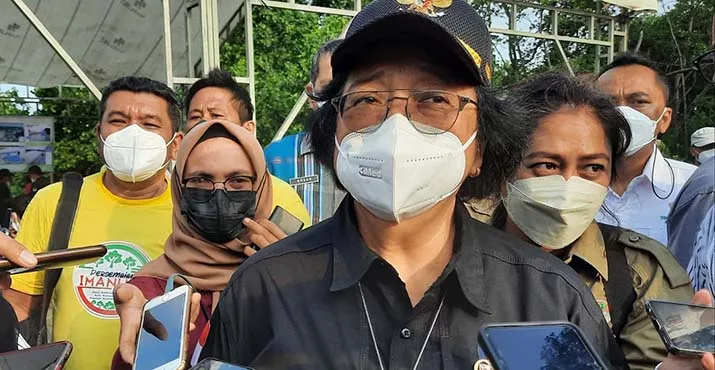 Jelang HPN, Menteri LHK Tinjau Penanaman Mangrove di Kendari