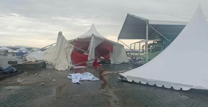 Akibat Hujan Deras, Beberapa Tenda HPN di Masjid Al-Alam Roboh