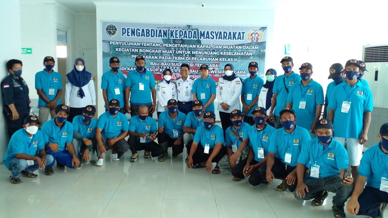 PIP Makassar Beri Penyuluhan 70 Buruh di Baubau